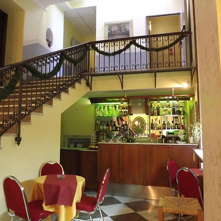 פלרמו Hotel Columbia מראה חיצוני תמונה