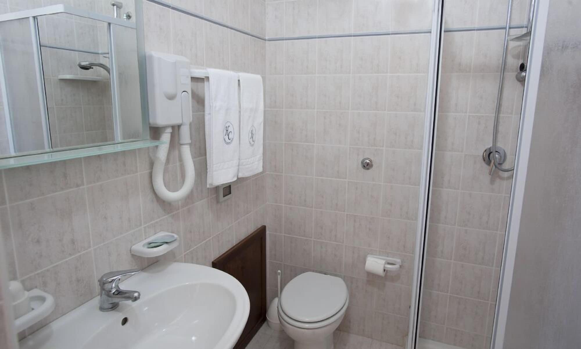 פלרמו Hotel Columbia מראה חיצוני תמונה