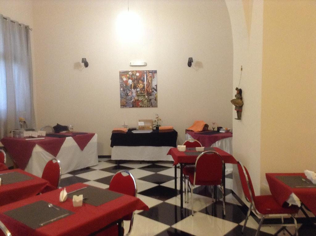 פלרמו Hotel Columbia מראה חיצוני תמונה