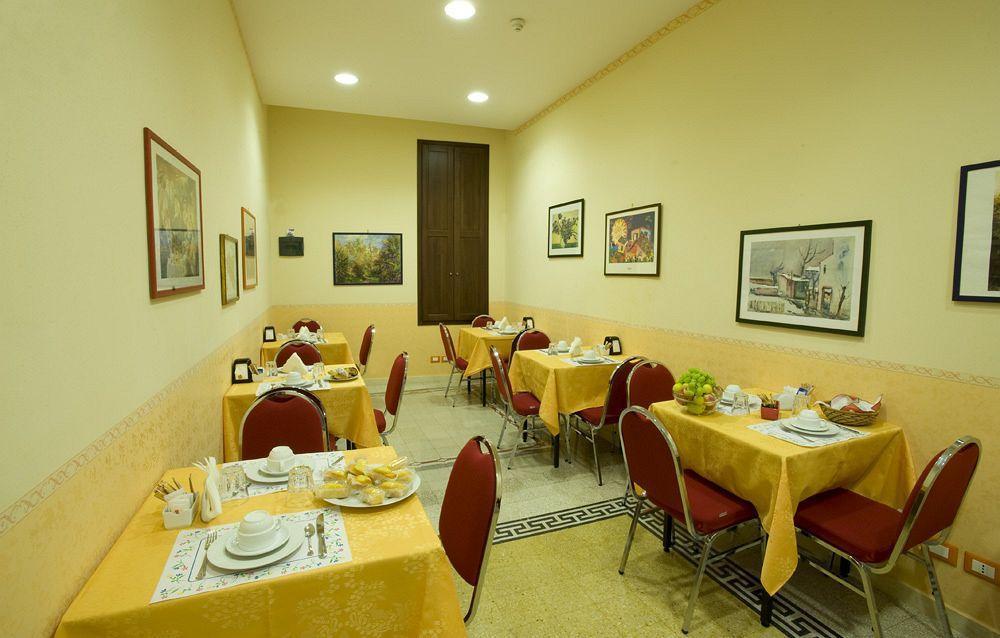 פלרמו Hotel Columbia מראה חיצוני תמונה