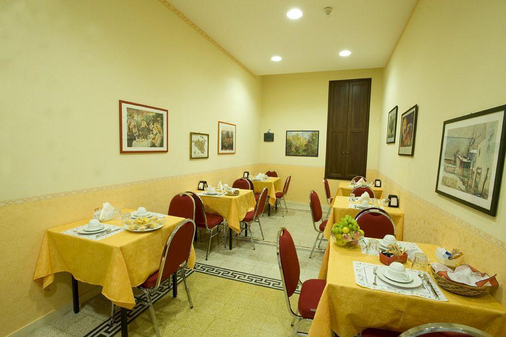 פלרמו Hotel Columbia מראה חיצוני תמונה
