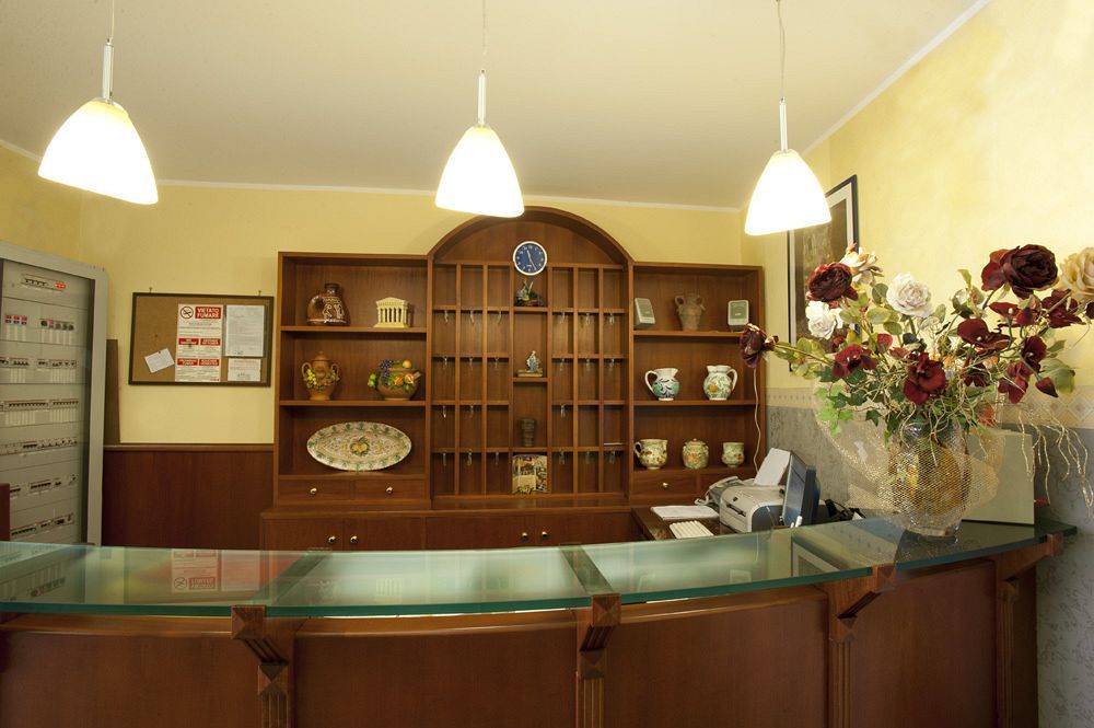 פלרמו Hotel Columbia מראה חיצוני תמונה