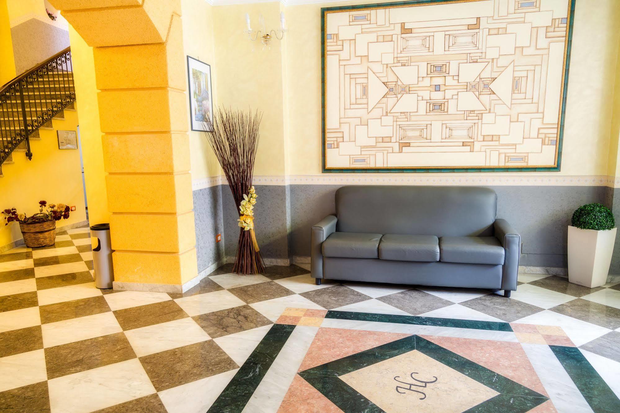פלרמו Hotel Columbia מראה חיצוני תמונה